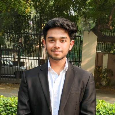 Professional headshot of data analytics expert